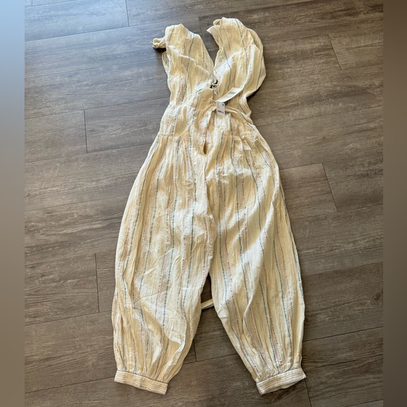 SALE🤍ANTIK BATIK Mimi jumpsuit ✨ - Picture 6 of 14